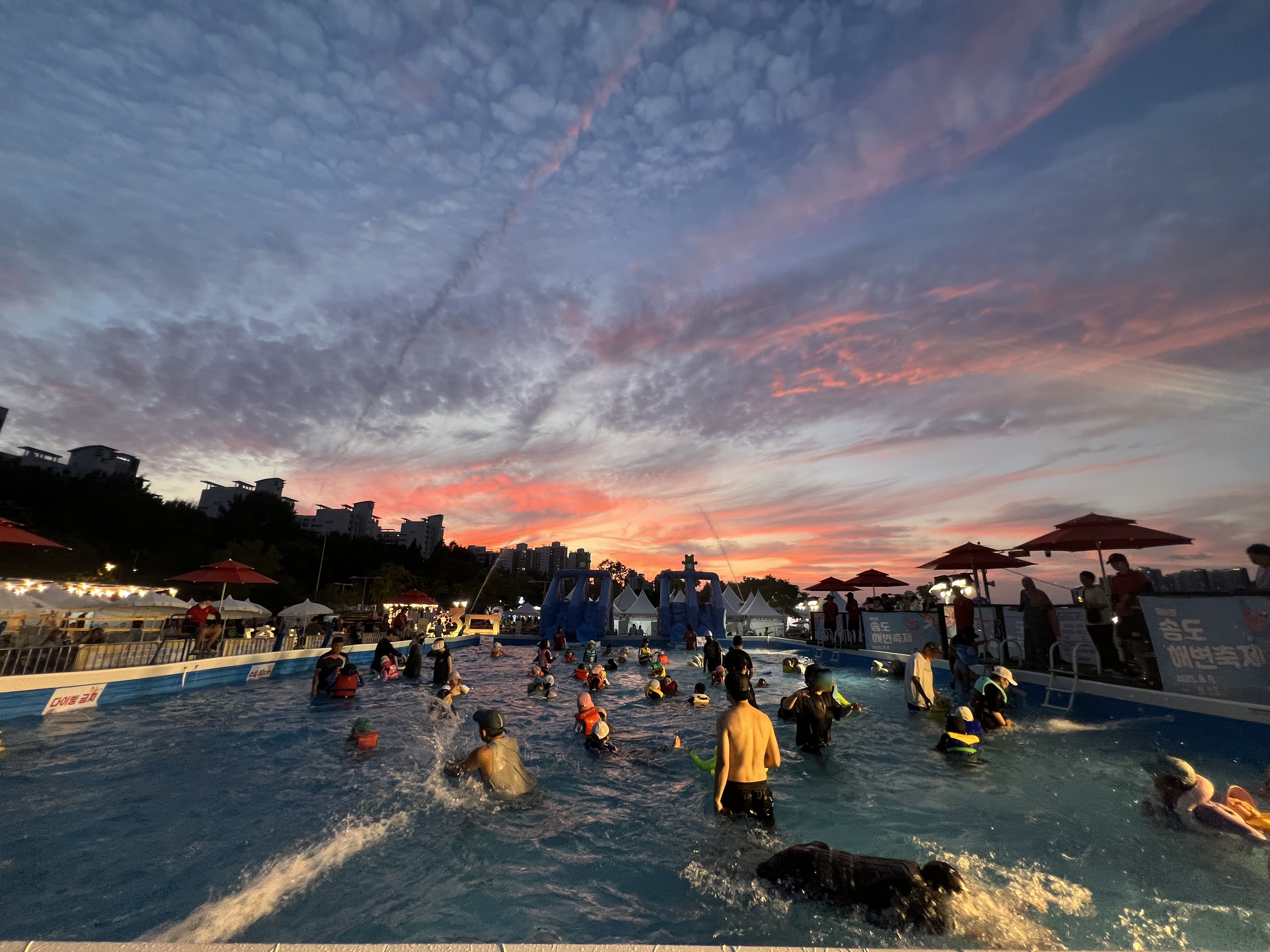 송도유원지의 정취를 느낄 수 있는 2025 제6회 송도 해변 축제가 그 화려한 막을 내렸다